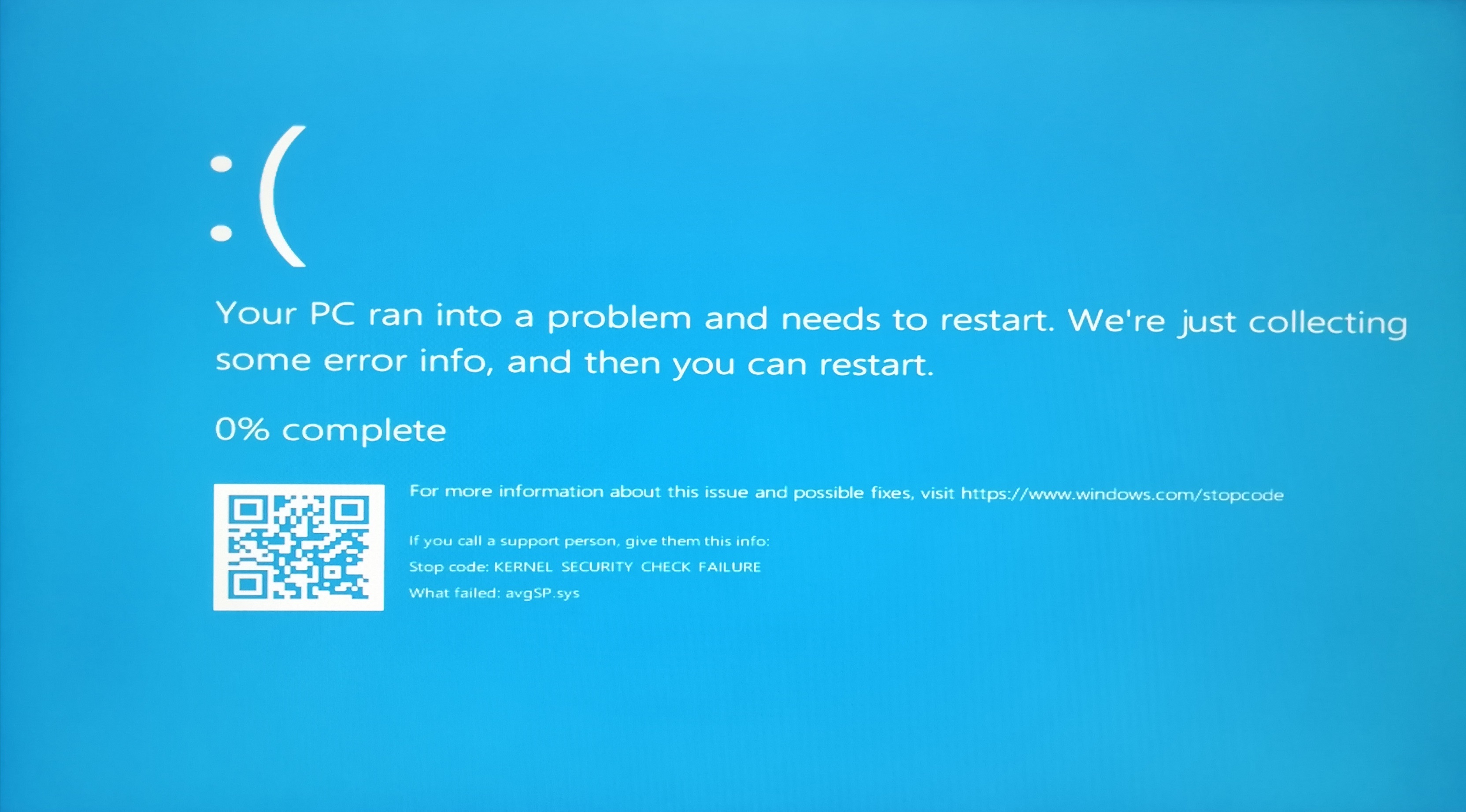 Коды ошибок синего экрана 10. BSOD Windows 10. Синий экран смерти виндовс 11. Синий экран восстановление. Экран ошибки.