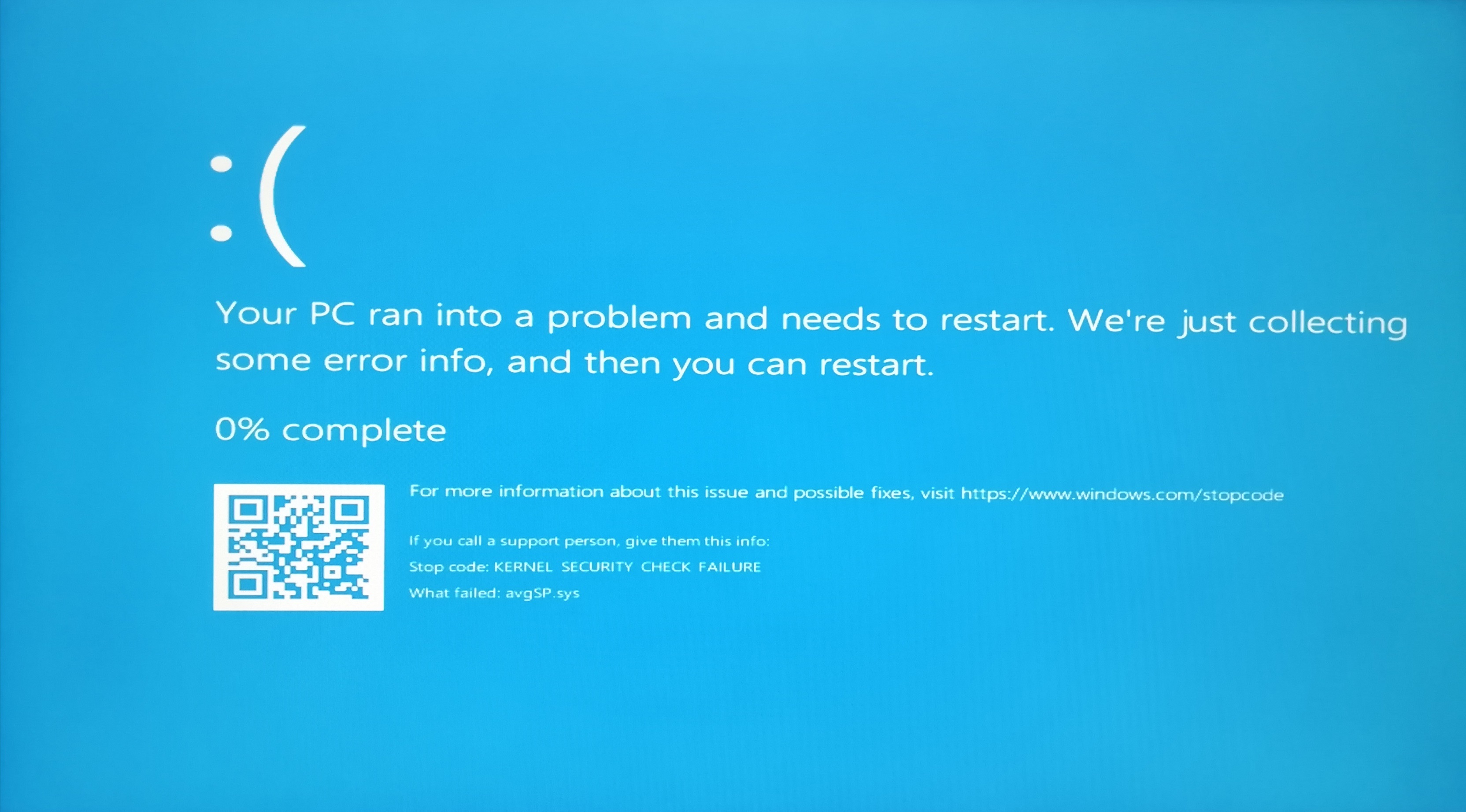 Устранение ошибок виндовс 11. BSOD Windows 10. Синий экран восстановление. Экран ошибки.